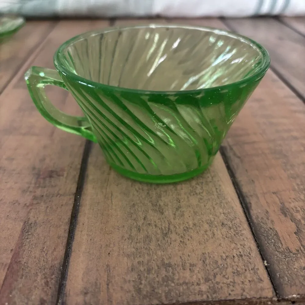 Single Vintage Anchor Hocking Spiral Green Uranium Glass Tea Cup